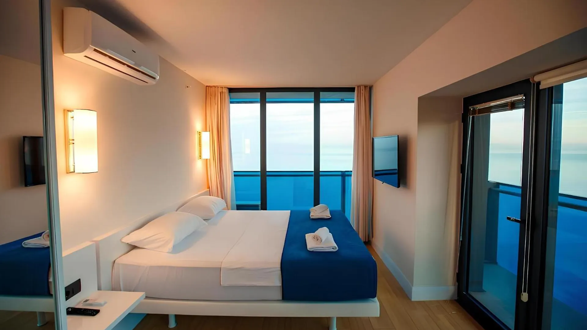 Panorama Center Suite Black Sea View 巴统 0*,  格鲁吉亚