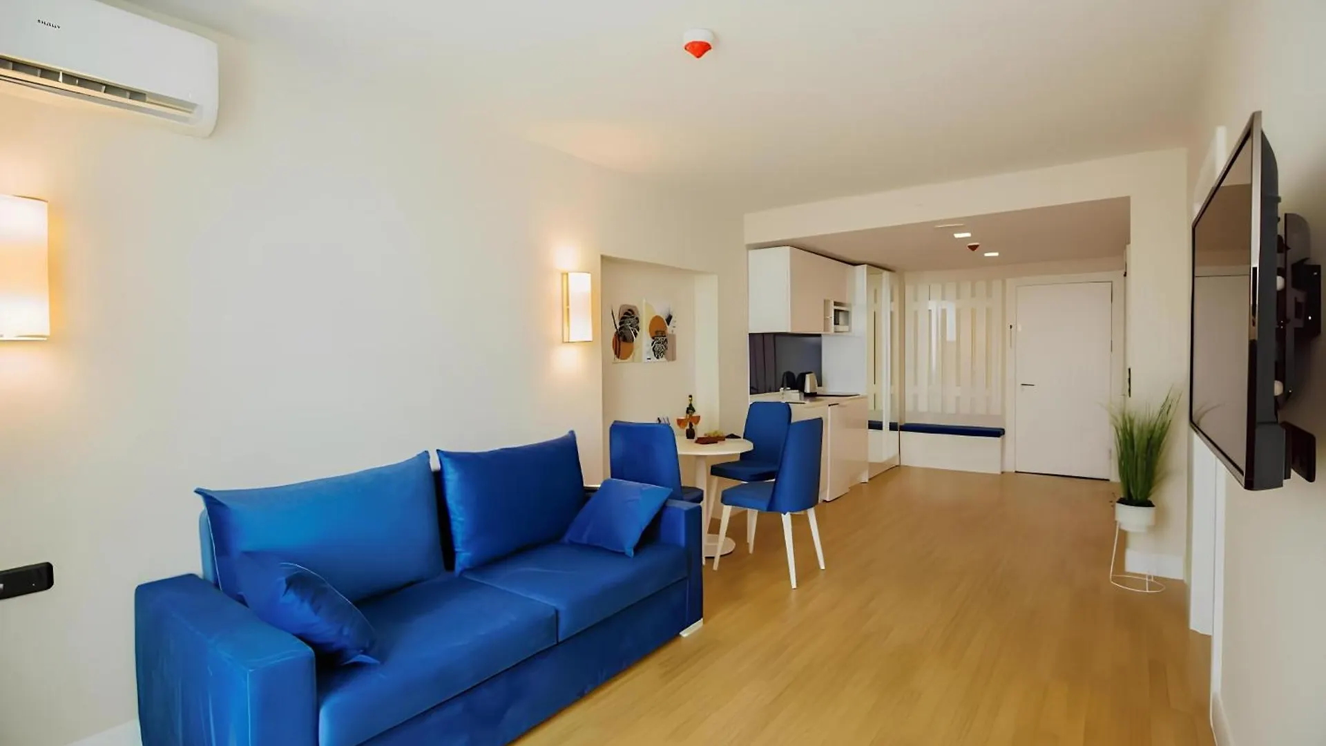 Panorama Center Suite Black Sea View 巴统